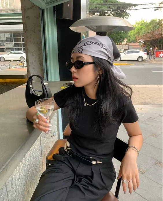 2024's Guide to Aesthetic Headscarf Hairstyles 