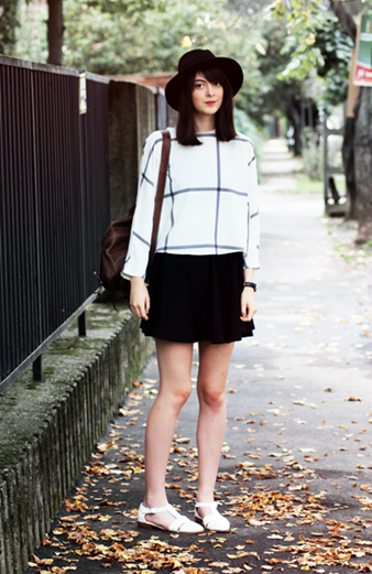 Stay Adorable With Black and White Outfit