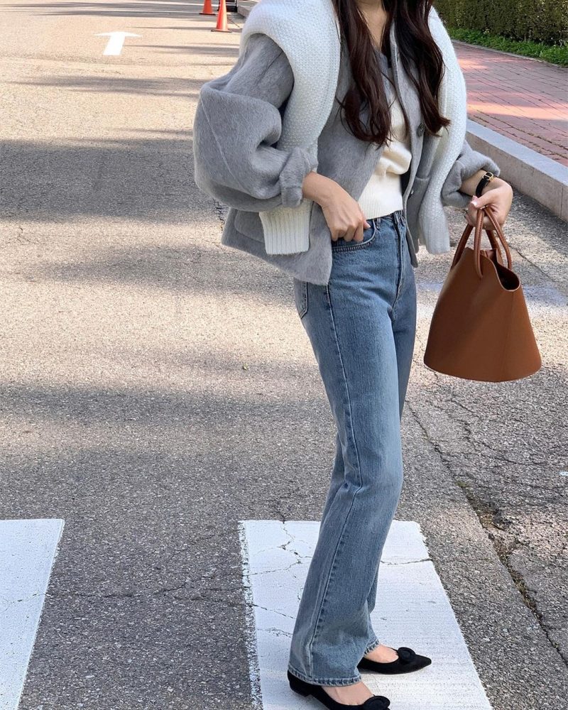 The Flare Jean Is Back - What to Wear for Fall 2023