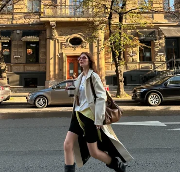 Chic Spring Office Outfits 2026: What Fashion People Are Actually Wearing