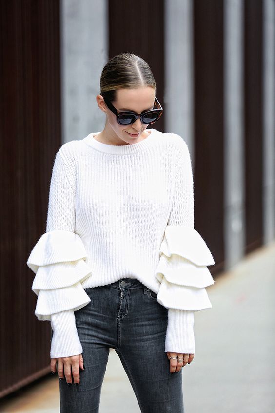 What to Wear Ruffle Sweater For This Fall