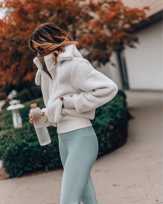 These Chic Workout Outfit Ideas Will Motivate You For “New Year, New Me” More