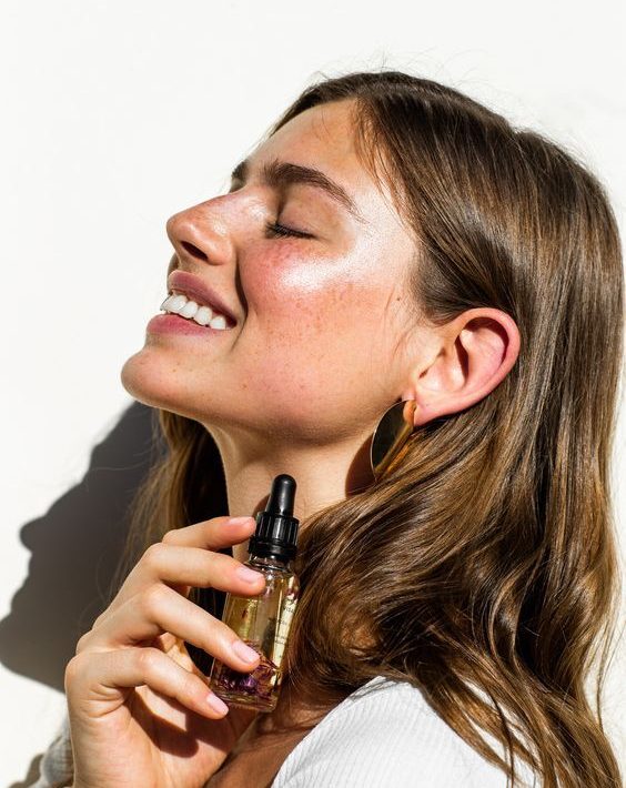 Best Retinol Serum To Purchase Right Now And Why Do We Need Them For Daily Skincare
