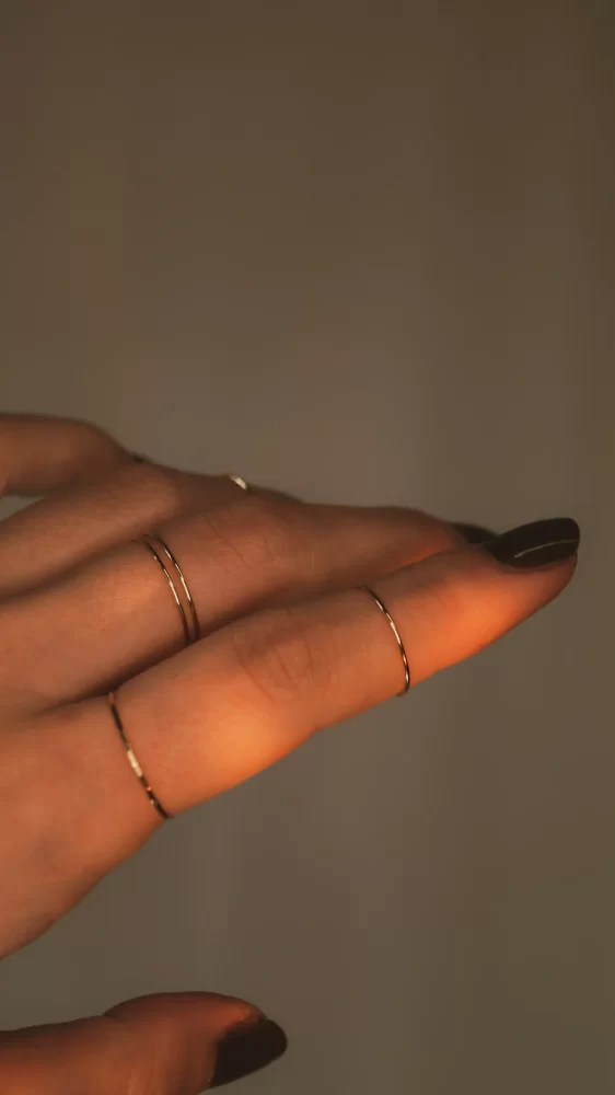 5 Must-Have Delicate Jewelry Pieces for Effortless Summer Style