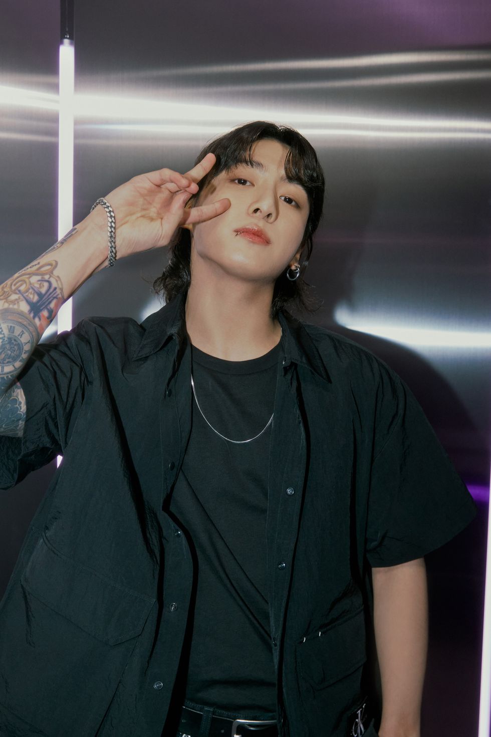 Show Your Inner KPOP Star With These Chic Men’s Jewelry Trends
