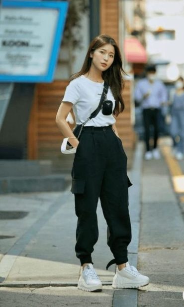 Chic Ways To Style Korean Looks With Cargo Pants – Ferbena.com