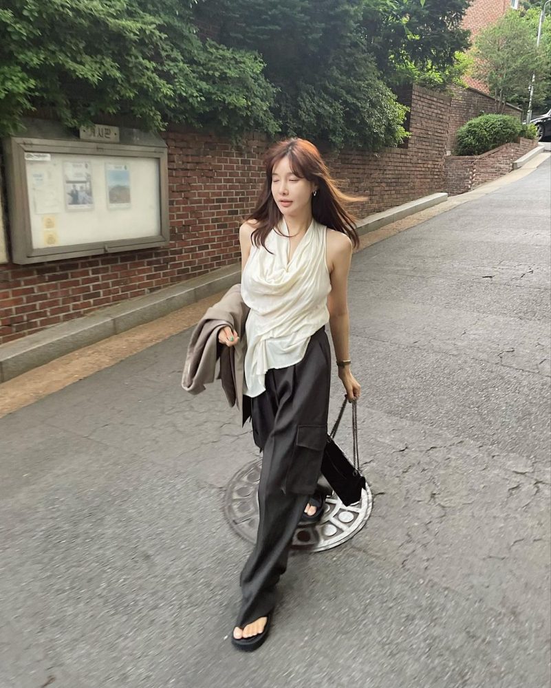 Chic Ways To Style Korean Looks With Cargo Pants 