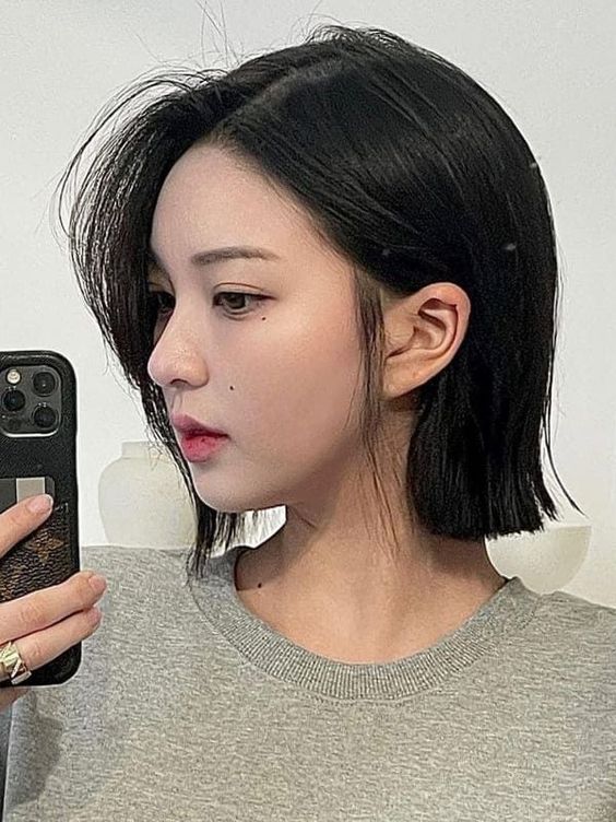 2023’s Fall Biggest Hair Trend: The Cute Korean Tassel Bob