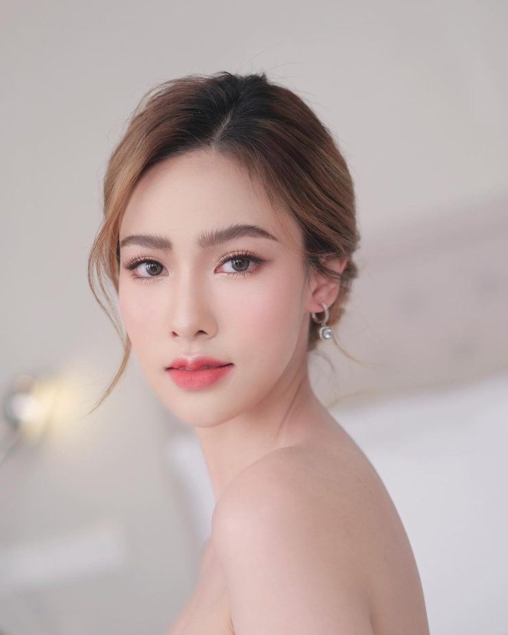 The Essential Guide to Korean Bridal Makeup Trend With Flawless Looks