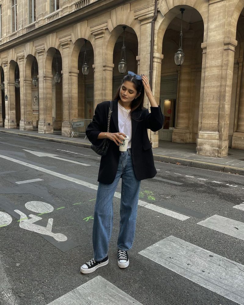 Goodbye Skinny Pants - Here’s How To Style Straight Jeans For Fall Outfit