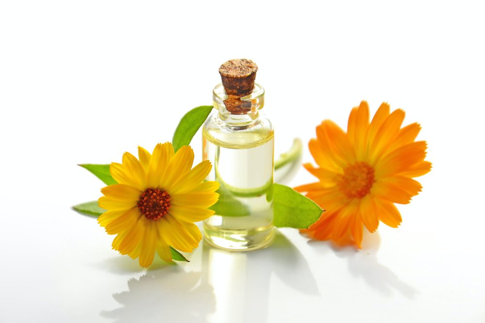 Everything to Know About "Cloying" In Perfume - How To Get Rid Of It?