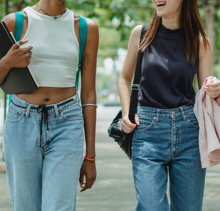 Fashion Trends for College Students That Are Ageless