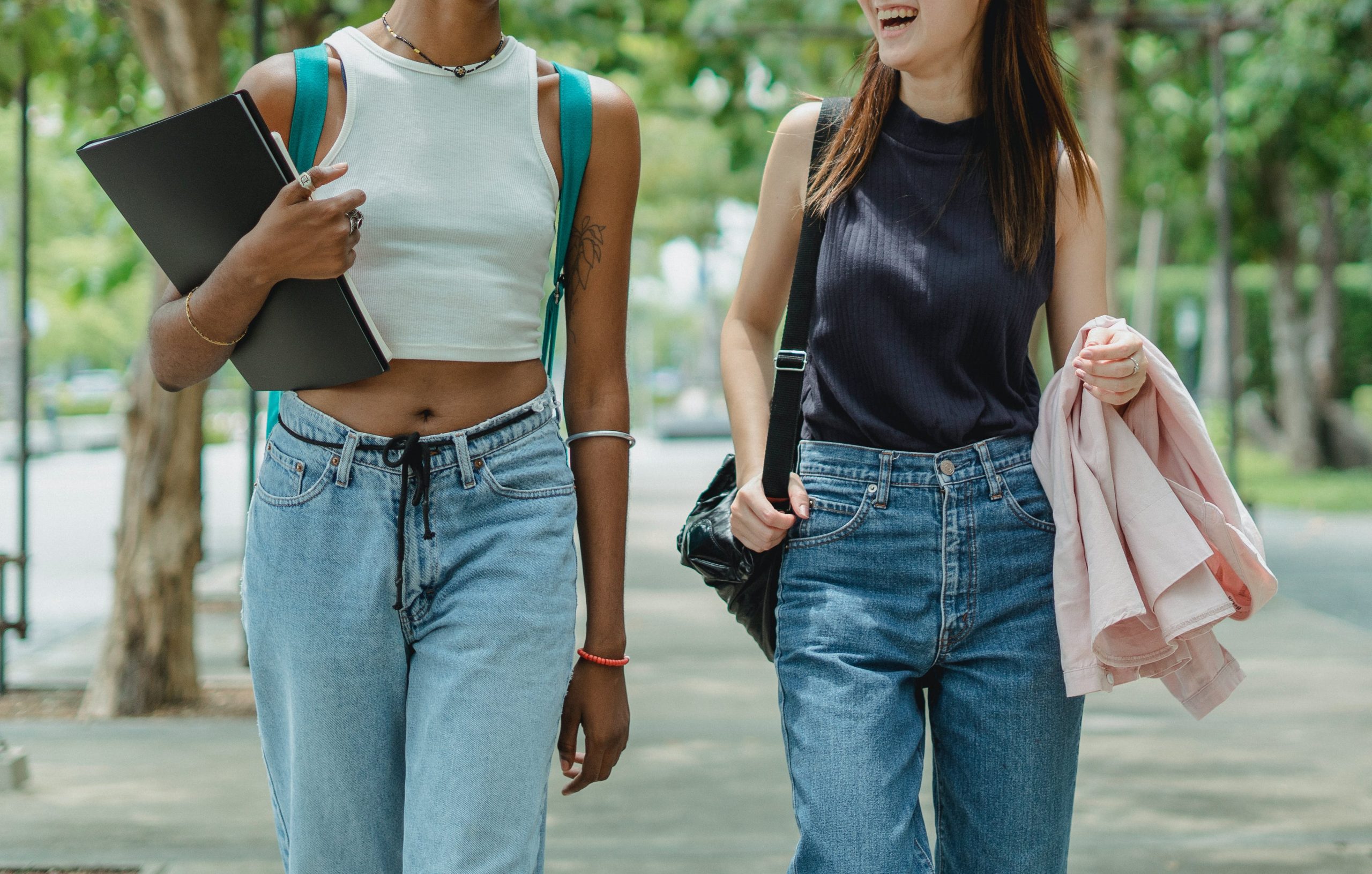 Fashion Trends for College Students That Are Ageless