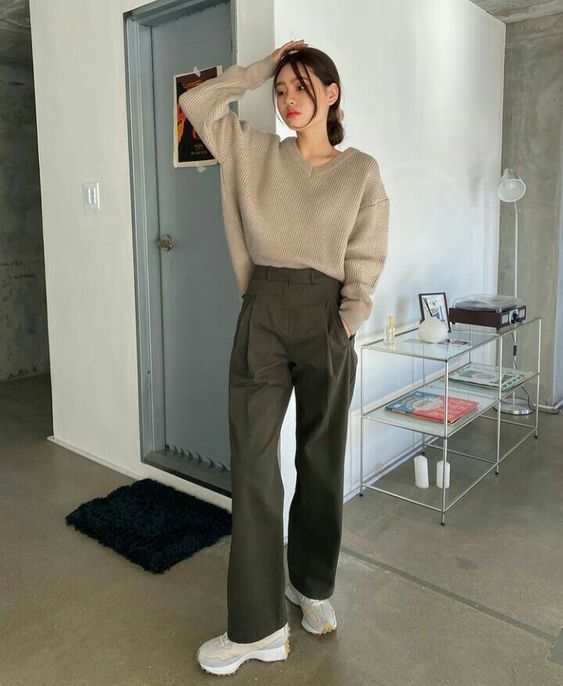What To Wear With Olive Green For Spring Wardrobe 2024