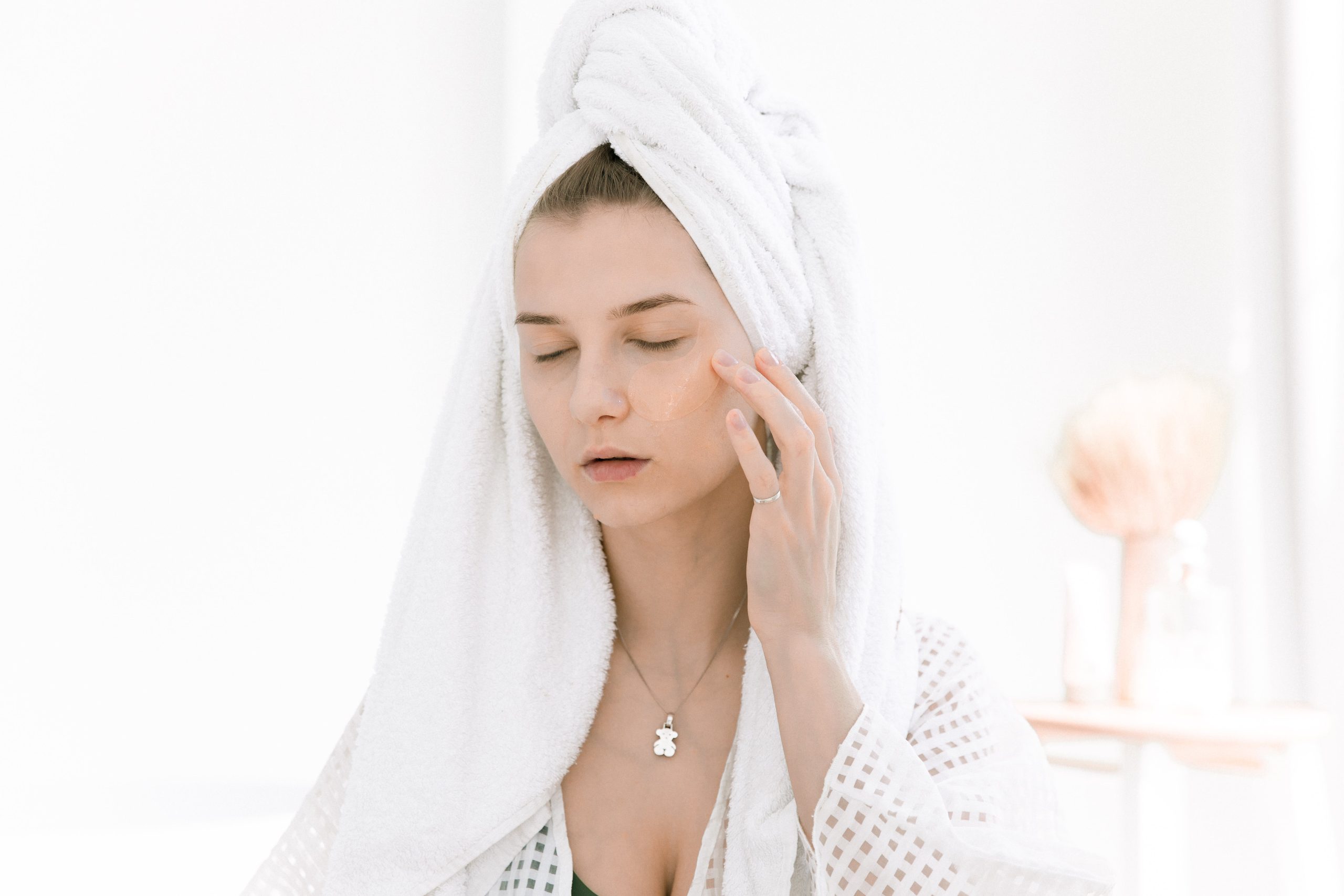 Eternal Elegance: Mastering the Art of Timeless Beauty Regimens