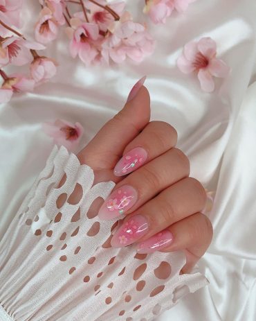 Blossom in Manicures — The Ultimate Sakura Nail Art Guide for Spring