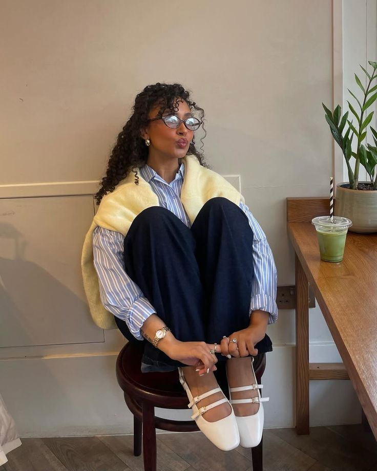 Strapped Ballet Flats Taking Over in 2025 – Here’s How To Style Them!
