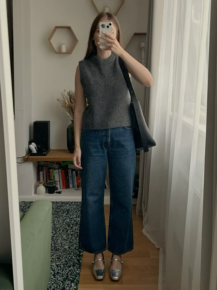 Strapped Ballet Flats Taking Over in 2025 – Here’s How To Style Them!
