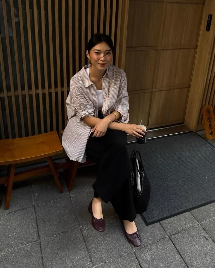Strapped Ballet Flats Taking Over in 2025 – Here’s How To Style Them!
