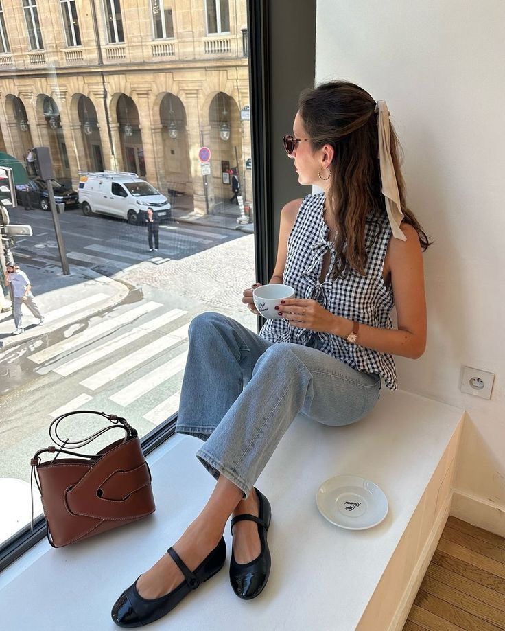 Strapped Ballet Flats Taking Over in 2025 – Here’s How To Style Them!
