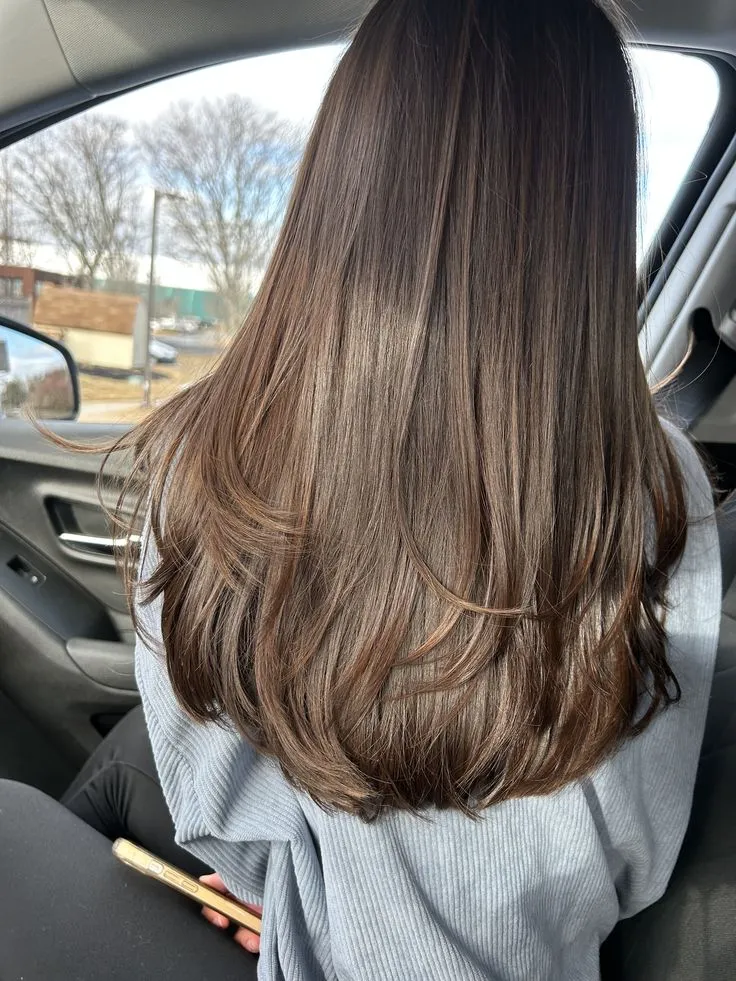 Brunette Hair Is Trending in 2025 — Here’s Why It’s the Safest Hair Color to Try