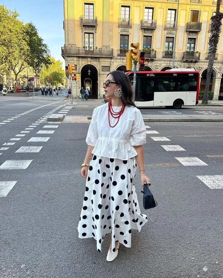 Polka Dots Fall 2025: How Fashion Girls Style This Trend