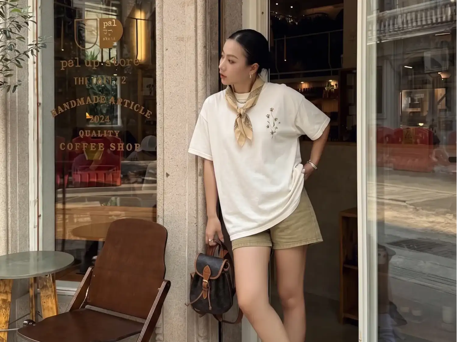 The Oversized Tee Outfits I Keep Wearing For Summer 2026