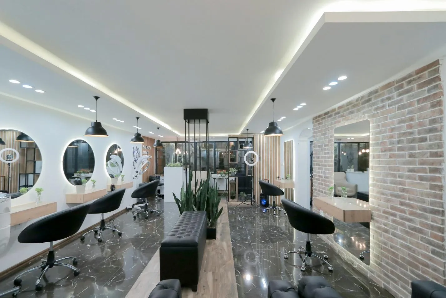 Best Hair Salons in Lincoln Square, Chicago in 2026
